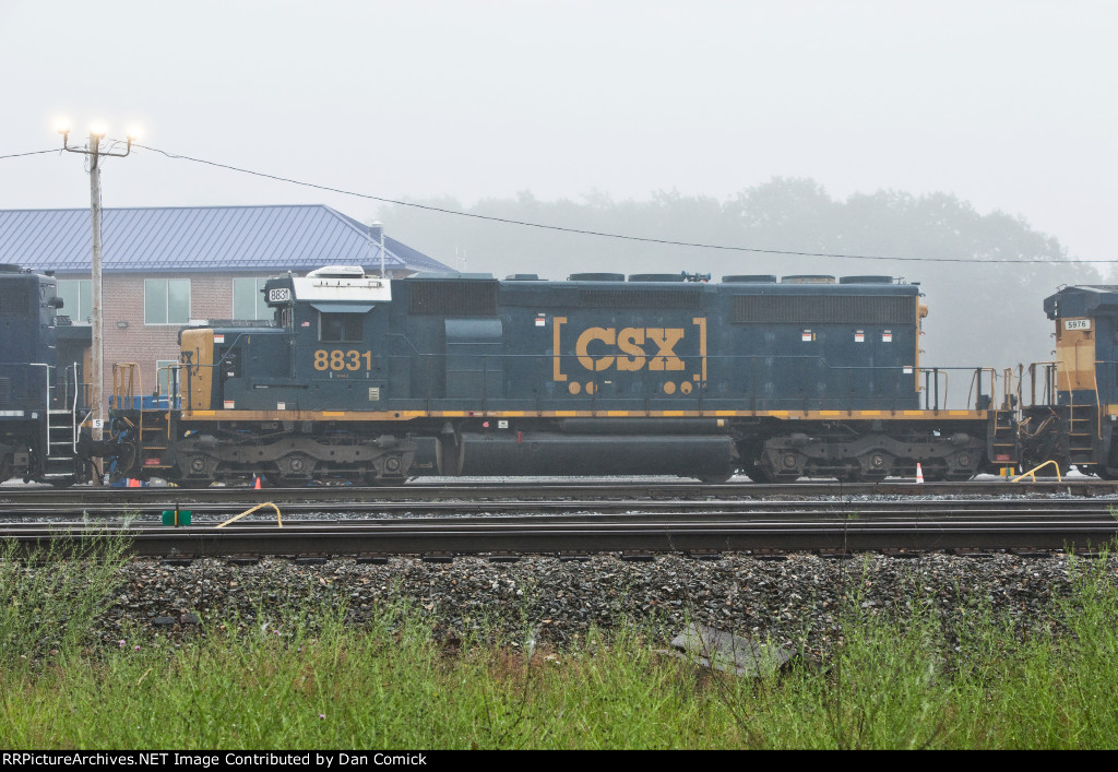 CSXT 8831